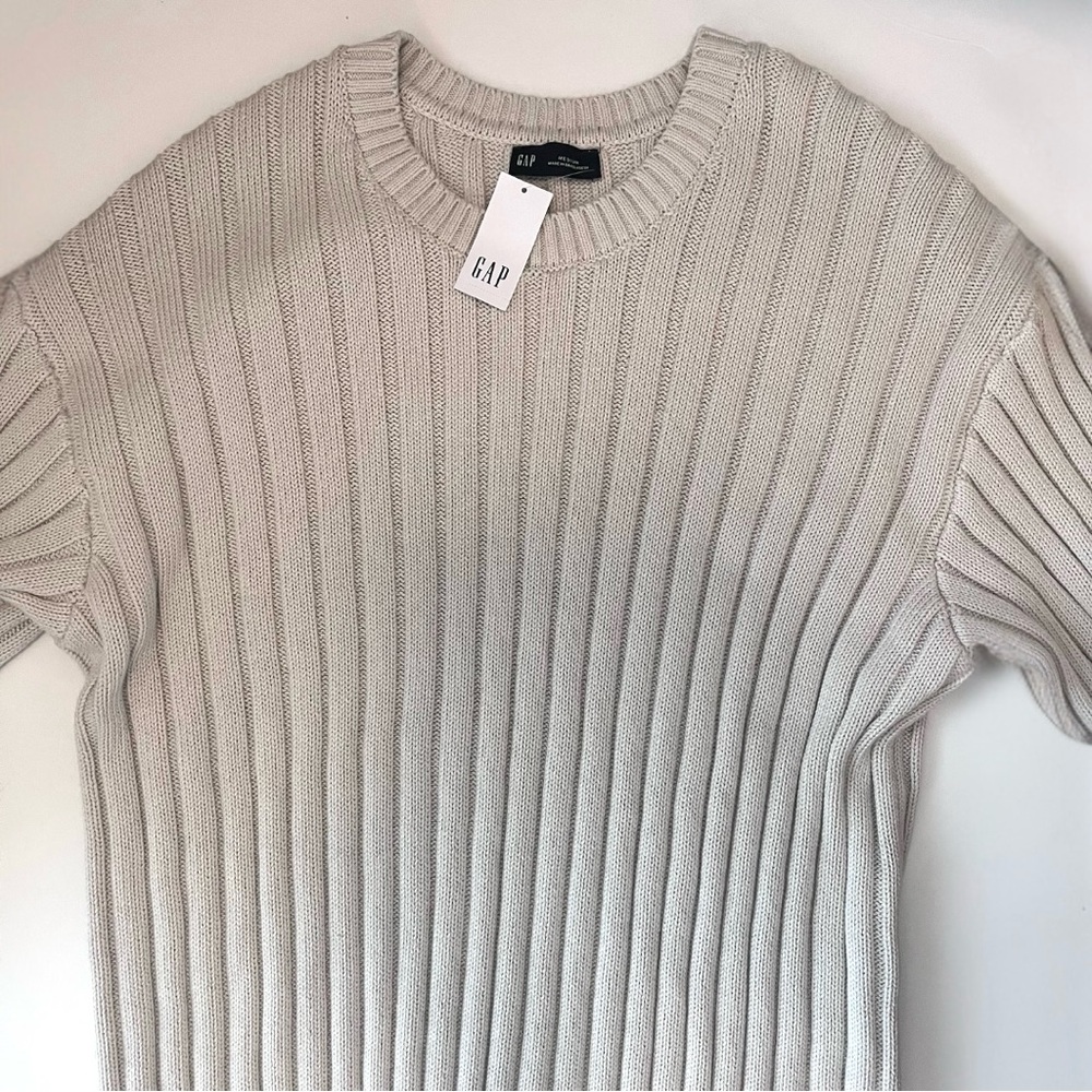 GAP Ribbed Crewneck Sweater - Picture 2 of 5
